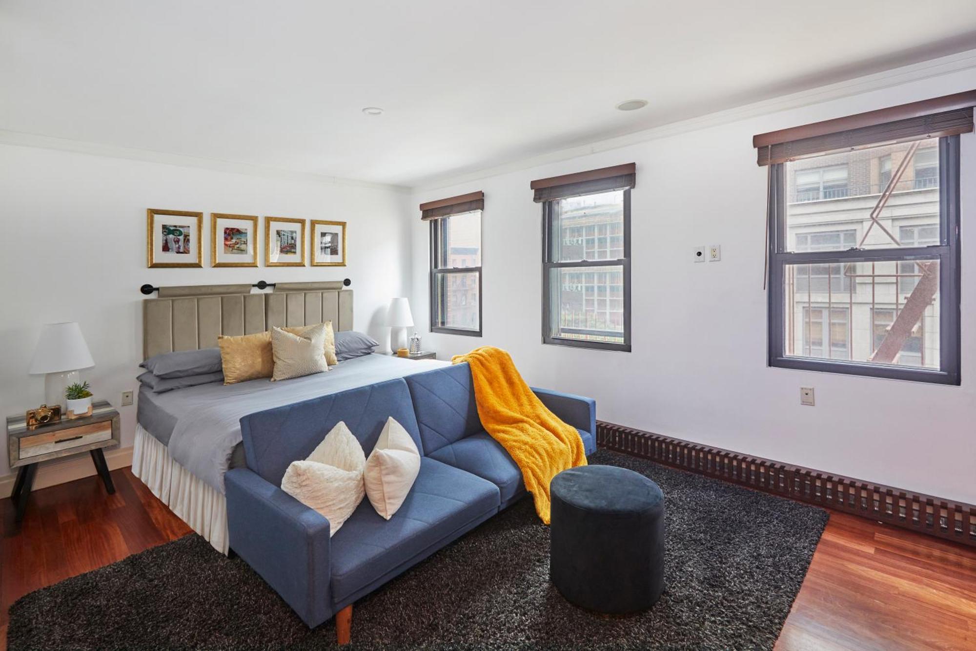 Manhattan Marvel Luxury Living In A Townhome Oasis I The Atrium I *